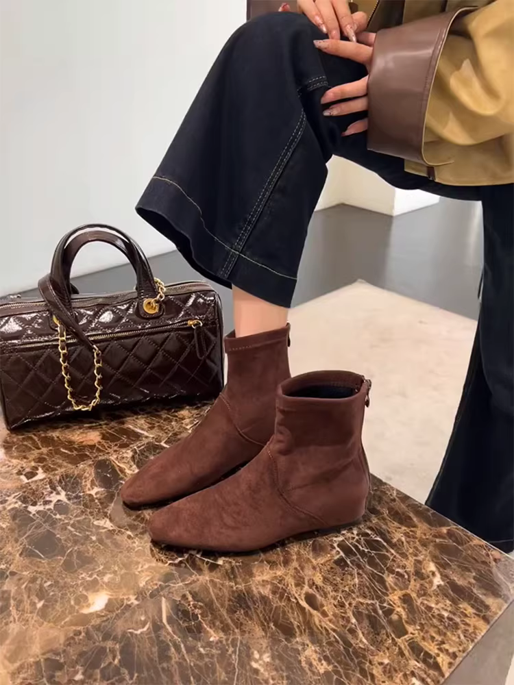 Phiên bản da bò ~ Giày bốt ôm sát mũi vuông kiểu tối giản dành cho nữ với gót giấu nâng, khóa kéo phía sau, giày bốt ngắn đế bằng đa năng thời trang.