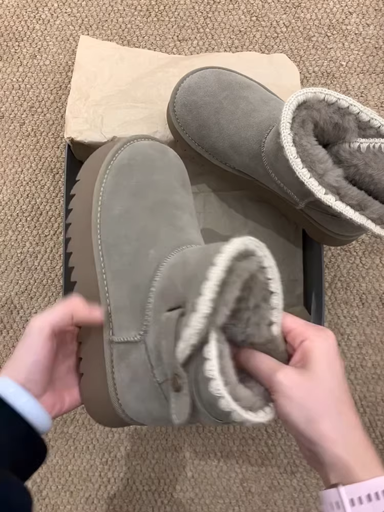 Phiên bản da bò ~ Giày bốt đi tuyết đế dày ấm áp dành cho nữ mùa đông, tích hợp da và lông thú, nhung dày, chống trơn trượt, giày bốt lót bông thoải mái