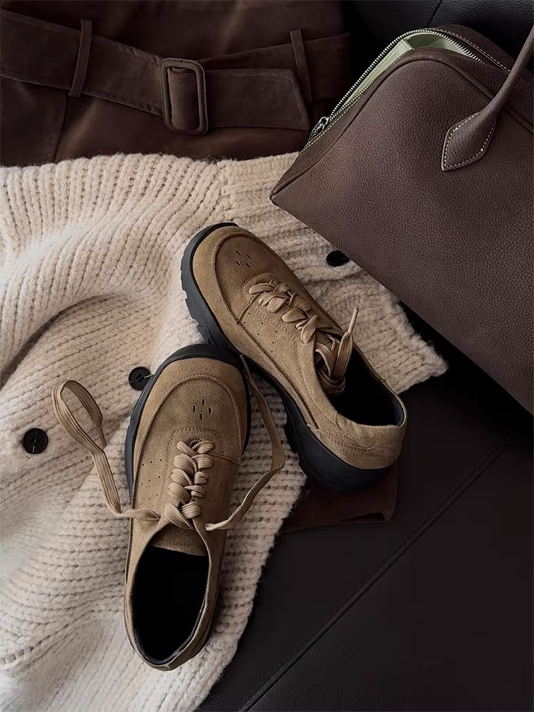 Phiên bản da cừu ~ Giày đi bộ đường dài thể thao đế dày bằng da lộn có đế dày, giày đơn cổ sâu có dây buộc kiểu cổ điển.