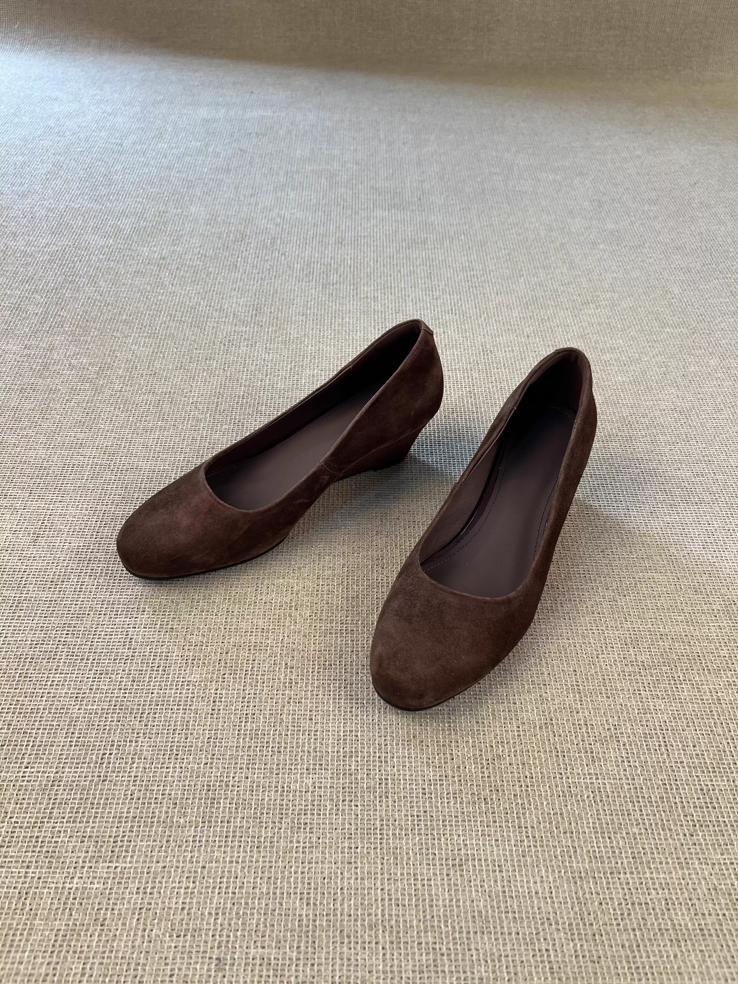 Phiên bản da cừu ~ Giày cao gót đế xuồng mũi tròn kiểu dáng đơn giản, thanh lịch, cao cấp, kiểu retro dành cho nữ