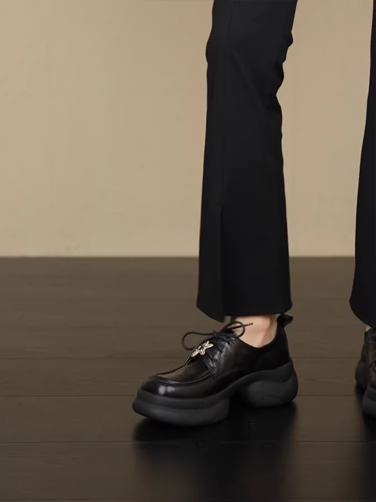 Phiên bản da cừu ~ Giày lười đế dày tăng chiều cao đa năng kiểu cổ điển dành cho nữ, da thật, kiểu buộc dây sâu, đế platform, giày da nhỏ