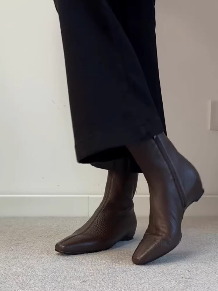 Phiên bản da bò ~ Giày bốt da thật thiết kế tối giản, kiểu dáng ôm sát, có khóa kéo phía sau, thanh lịch và đơn giản, tăng chiều cao.