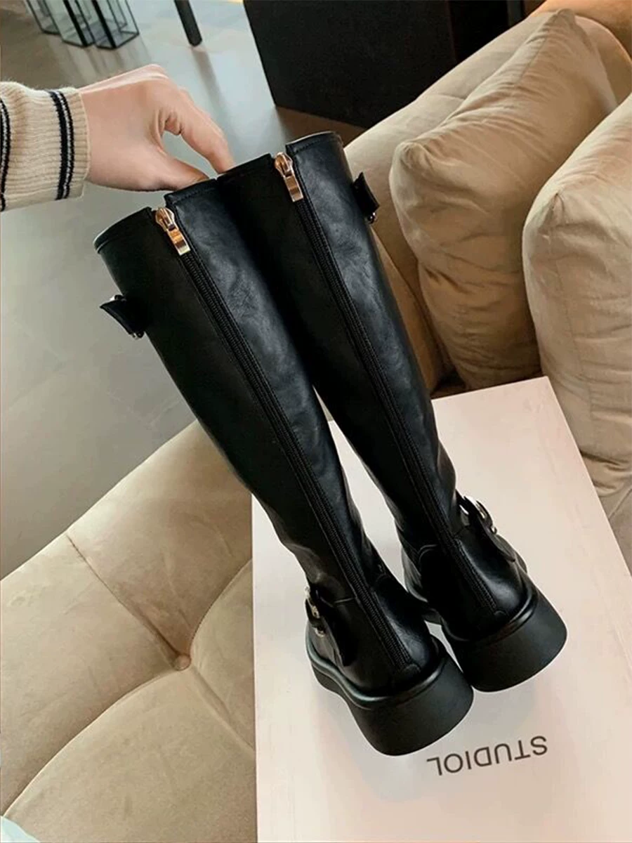 Phiên bản da bò ~ Giày bốt cưỡi ngựa cao quá đầu gối có khóa thắt lưng mũi tròn dành cho nữ, bốt cao cổ thẳng cổ điển bằng da thật giúp bạn trông thon gọn hơn.