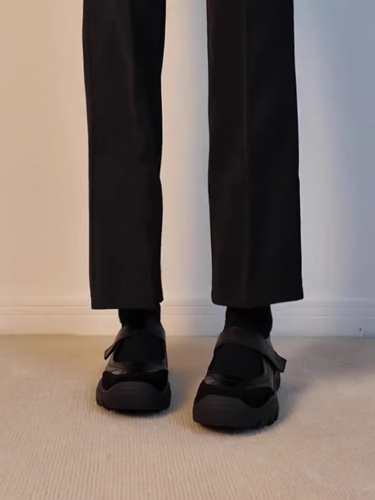 Phiên bản da cừu ~ Giày Mary Jane đi làm có khóa dán màu đen đa năng dành cho nữ, giày da thật đế dày kiểu cổ điển nông