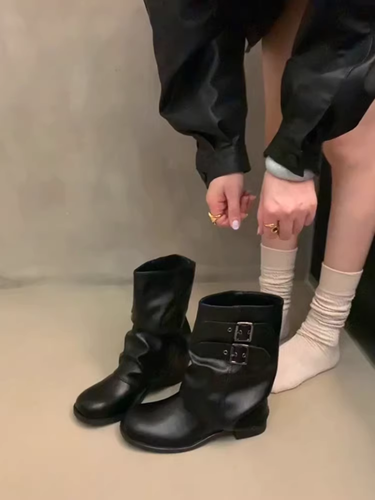 Phiên bản da bò~ Giày bốt da thật kiểu miền Tây cổ điển dành cho nữ, giày bốt ngắn gót thô có khóa thắt lưng, kiểu dáng thời trang, dễ mang cho phụ nữ sành điệu.