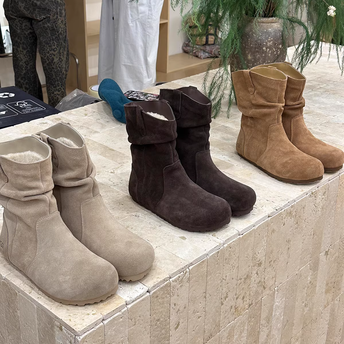 Phiên bản da bò ~ Giày bốt kiểu Birkenstock bằng da thật dành cho nữ, kiểu dáng cổ điển, mũi tròn, tôn dáng, lót lông cừu, dày dặn, đế bằng kiểu miền Tây.