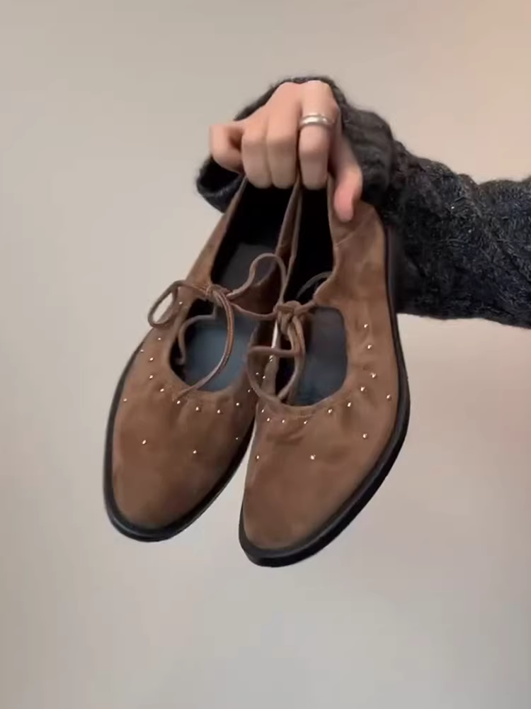 Phiên bản da cừu ~ Giày Mary Jane mũi tròn kiểu punk mới dành cho nữ, giày da thật mũi tròn đính đinh tán nhỏ