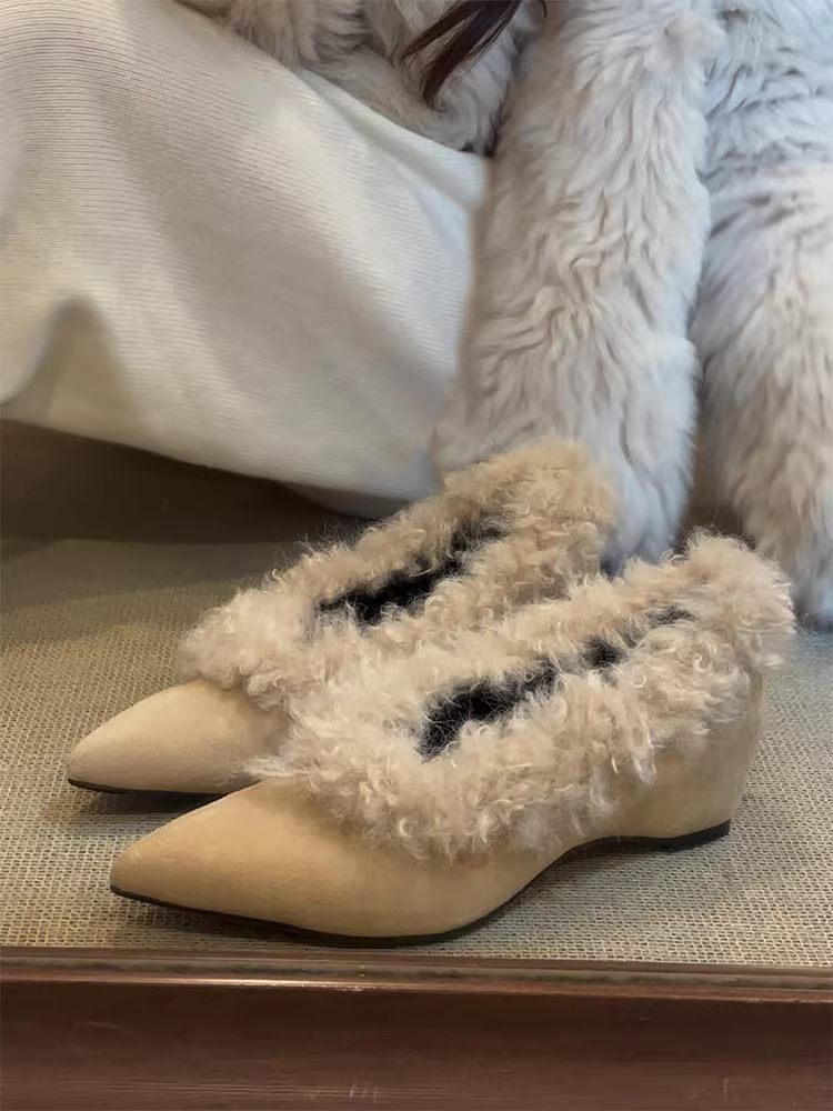 Phiên bản da cừu ~ Giày lười da lộn màu mơ dịu phong cách Pháp dành cho nữ, có tăng chiều cao ẩn, mũi nhọn, đế bằng ấm áp.