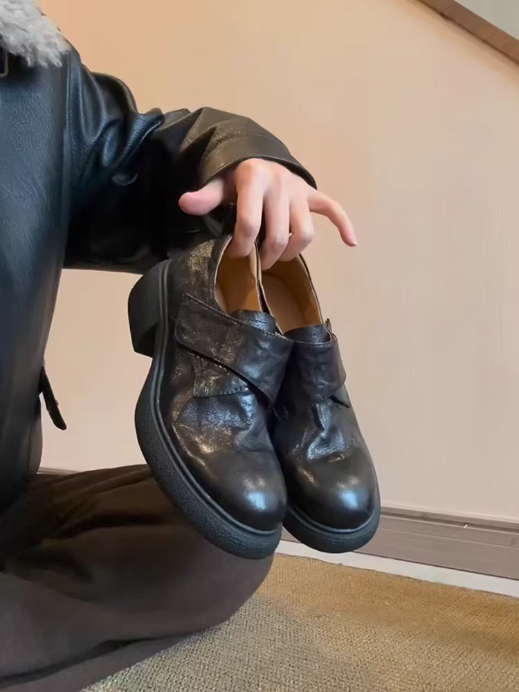 Phiên bản da cừu ~ Giày đế mềm có đế dày bằng Velcro dành cho nữ, giày da nhỏ có gót dày kiểu cổ điển mũi tròn đi làm, giày đơn cắt sâu.