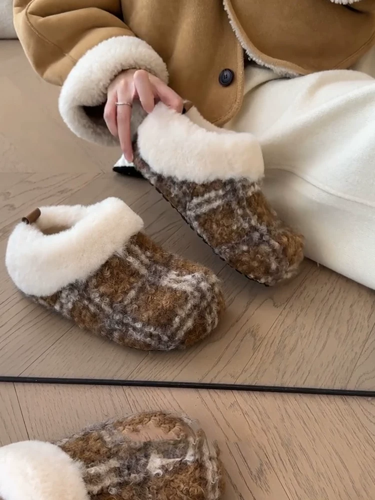 Phiên bản da cừu ~ Giày lười kiểu Birkenstock mềm mại, ấm áp, kiểu dáng mới dành cho nữ, giày lười đế dày dành cho phụ nữ nhỏ nhắn, giày mũi kín.