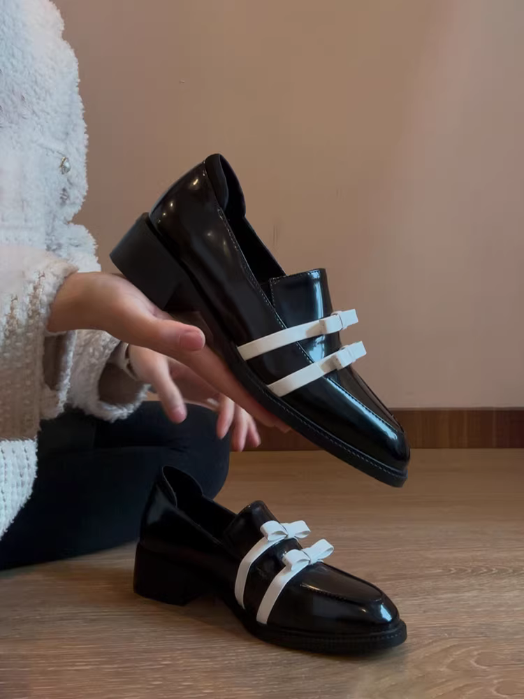 Giày lười nữ da thật kiểu Anh, đế dày, chất liệu da cừu, kiểu dáng retro, nơ trang trí, giày đơn giản, thanh lịch, kiểu JK, giày da nhỏ nhắn.