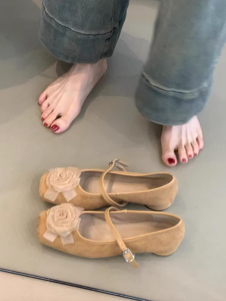 Phiên bản da cừu ~ Giày đơn mũi vuông bằng da mờ kiểu mới dành cho nữ, giày Mary Jane có gót thấp xếp ly hoa