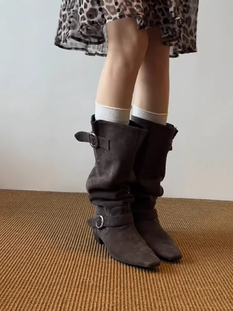 Phiên bản da bò ~ Giày bốt da mờ gót dày cao cấp dành cho nữ có khóa thắt lưng, che phủ phần da, mũi vuông, kiểu giày hiệp sĩ cổ điển