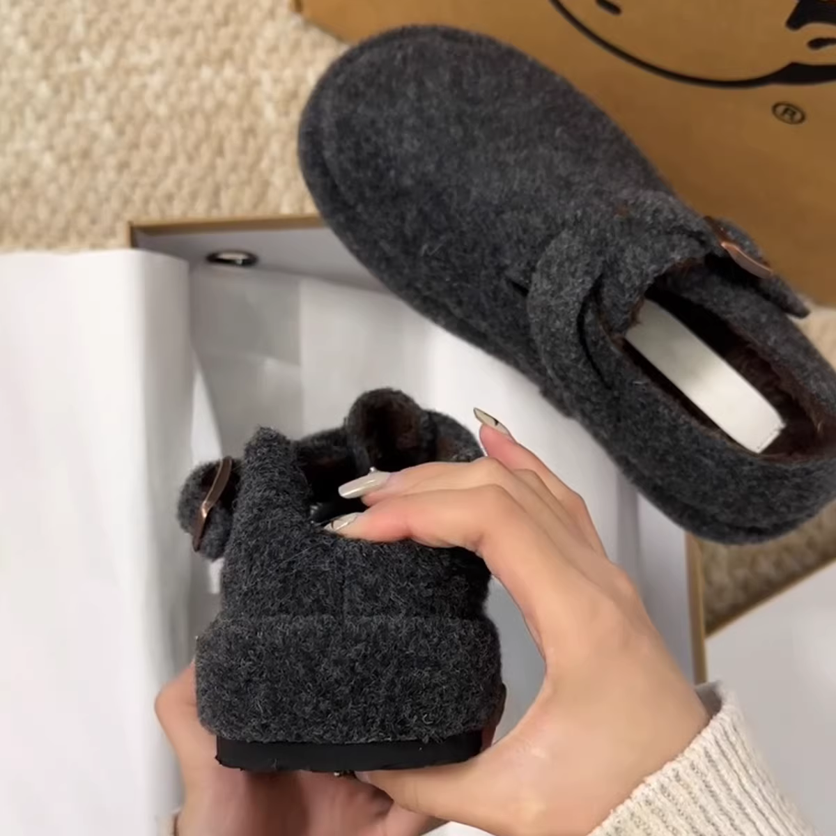 Phiên bản da cừu ~ Giày Birkenstock có đế dày tăng chiều cao dành cho nữ, kiểu lười, lót lông cừu, giày lông ấm áp để mặc ngoài trời, giày cotton.