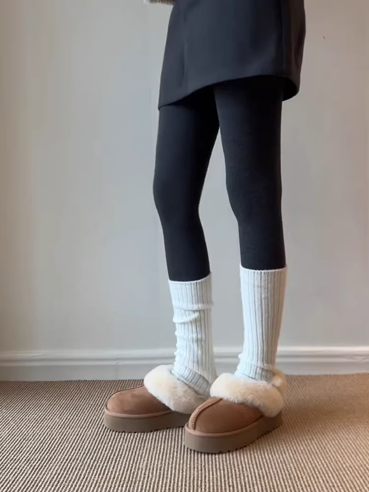 Phiên bản da bò ~ Giày đi tuyết đế dày chống trượt dành cho phụ nữ nhỏ nhắn có dây đeo phía sau, kiểu lười, da lộn, giày cotton đơn giản và sành điệu