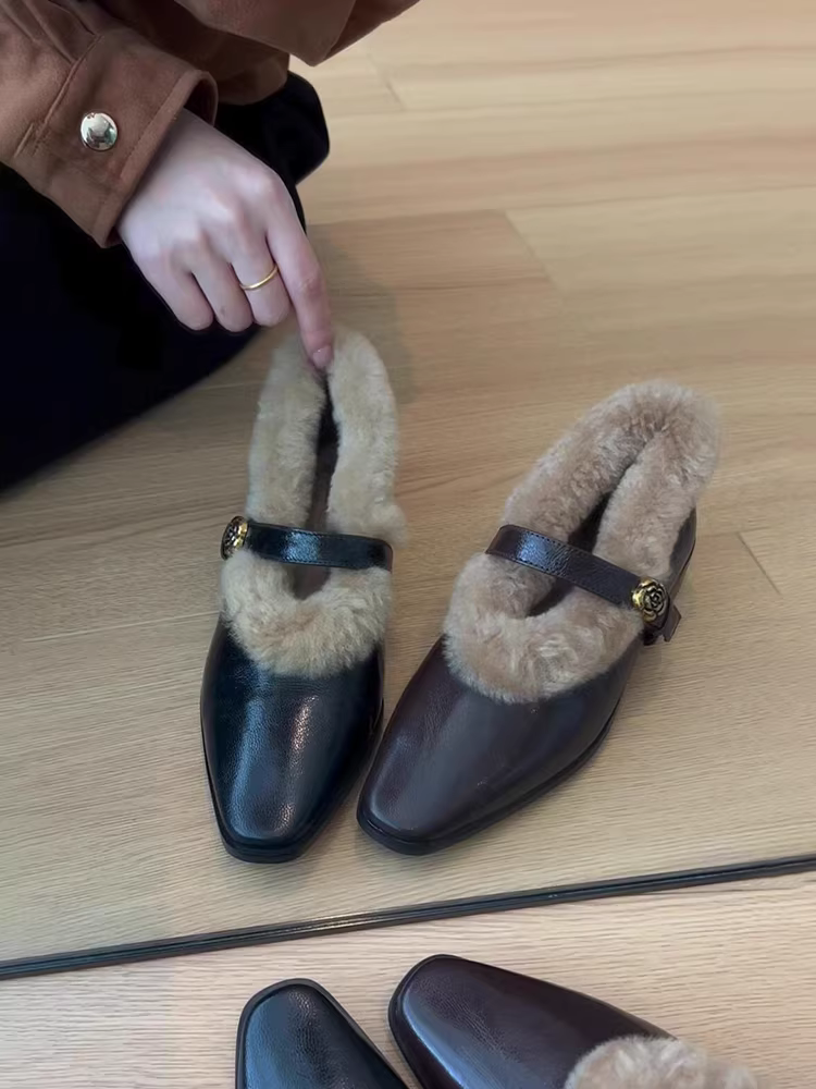 Phiên bản da cừu ~ giày cotton đế thấp có lớp lót lông cừu giữ ấm, giày đế thấp, mũi vuông, giày Mary Jane da thật có quai đơn.