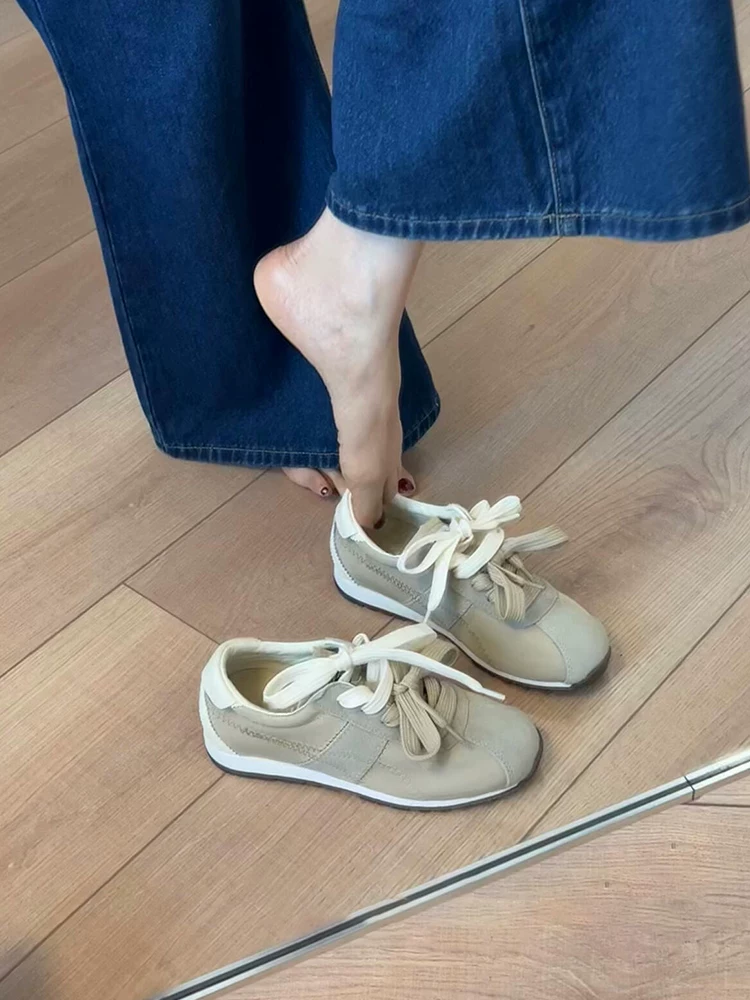 Phiên bản da cừu ~ Giày tập luyện đa năng của Đức dành cho nữ, đế mềm, giày thể thao thông thường hai màu nhẹ nhàng, giày Forrest Gump thoáng khí kiểu múa ba lê
