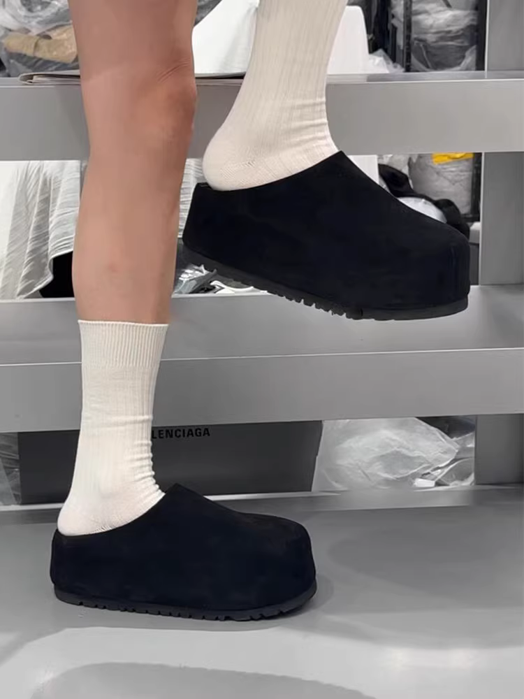 Phiên bản da cừu ~ giày nửa mũi kín kiểu cổ điển, giày nữ ngoài trời kiểu Birkenstock đế dày đơn giản phổ biến, tăng chiều cao, đa năng