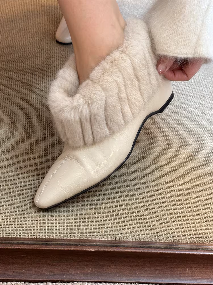 Phiên bản da bò ~ Giày bốt thời trang mới, nhẹ nhàng và đa năng, tăng chiều cao, dành riêng cho nữ, kiểu Pháp, ấm áp và thanh lịch bằng len cừu và cotton.