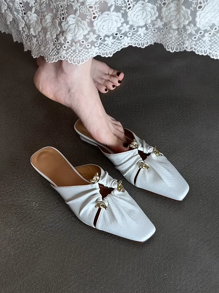 Phiên bản da cừu ~ Dép da thật kiểu Pháp có khóa hình tam giác khoét rỗng dành cho nữ, giày mũi vuông gót thấp kiểu slip-on mũi kín