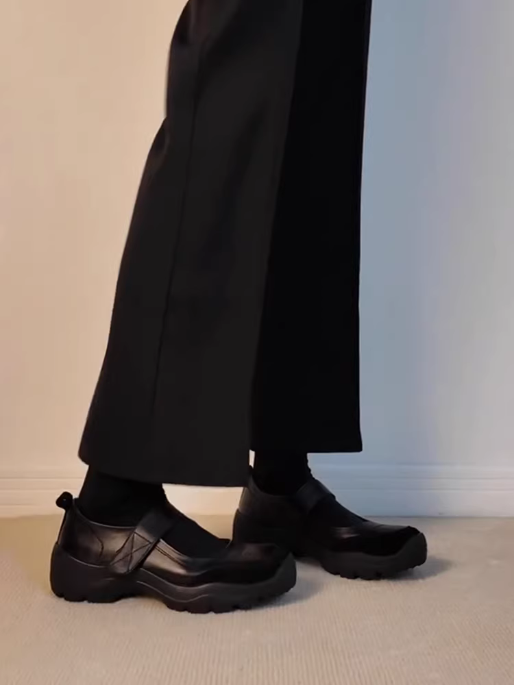 Phiên bản da cừu ~ Giày Mary Jane đi làm có khóa dán màu đen đa năng dành cho nữ, giày da thật đế dày kiểu cổ điển nông