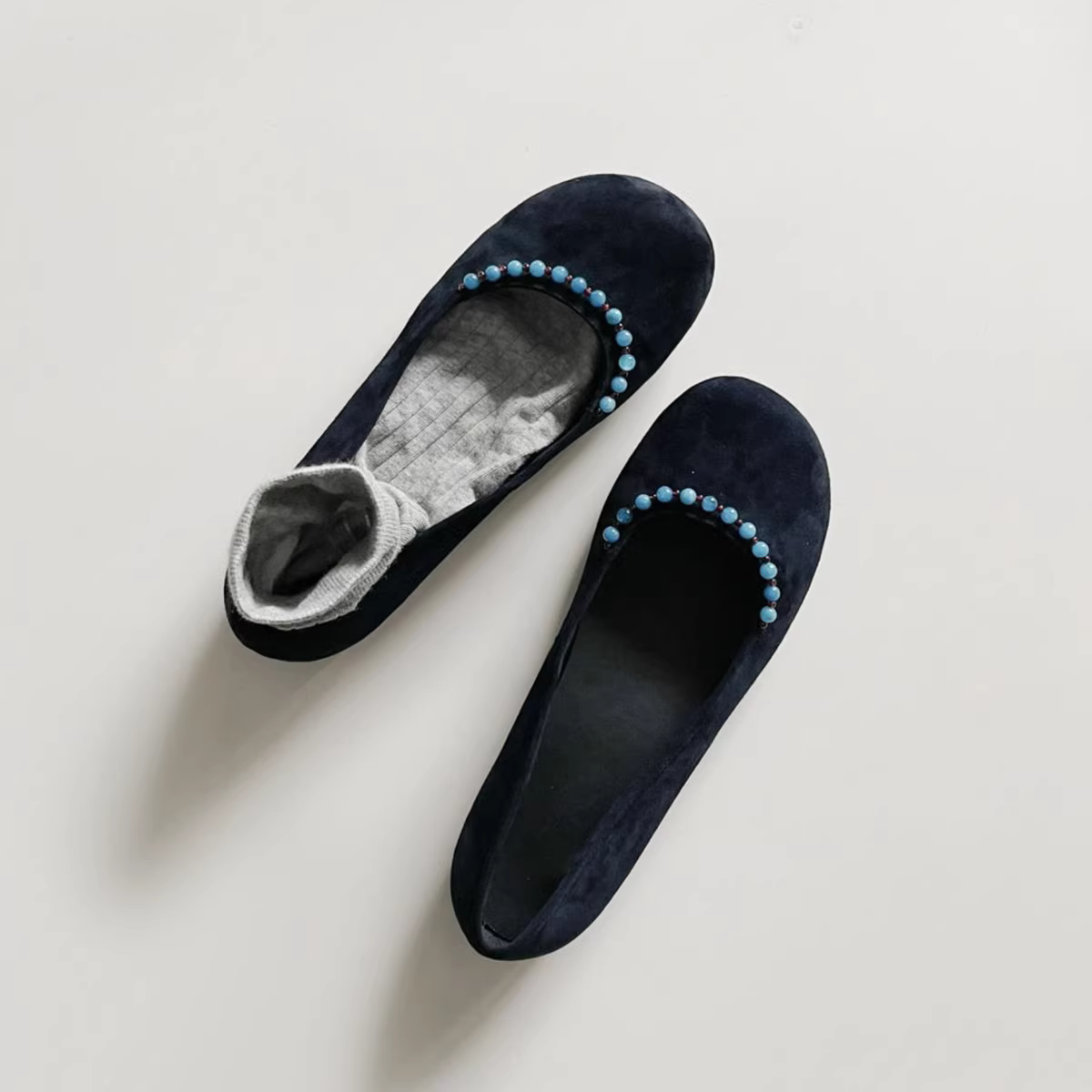 Phiên bản da cừu ~ Giày lười da thật cổ nông kiểu cổ điển dành cho nữ, giày bà ngoại mũi tròn có đính hạt, thích hợp phối cùng váy, giày đế bằng.