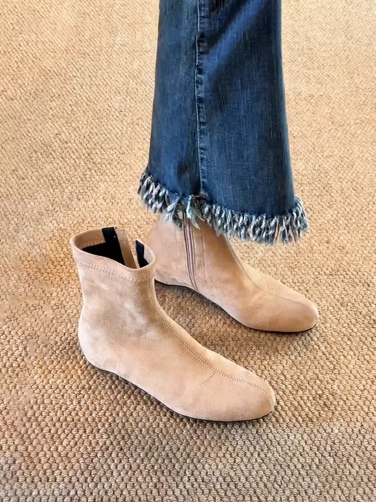 Phiên bản da bò ~ Giày bốt mỏng tăng chiều cao theo phong cách tối giản cổ điển dành cho nữ có khóa kéo bên hông, mũi tròn bằng da lộn, giày bốt ngắn kiểu Pháp thon gọn