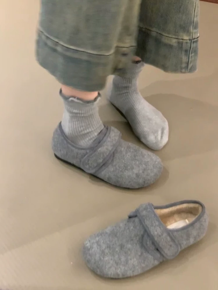 Phiên bản da cừu ~ Giày Birkenstock có khóa dán dành cho nữ, đế bằng, thoải mái, lót lông cừu, thích hợp để mang ngoài trời, ấm áp, giày cotton cổ điển.