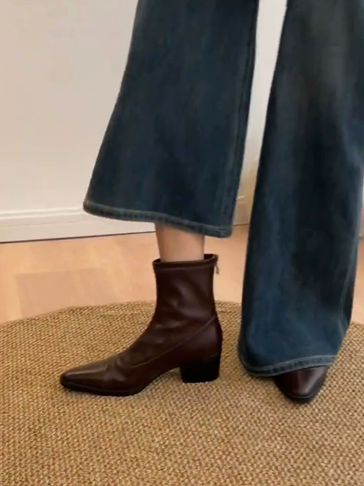 Phiên bản da bò ~ Giày bốt da thật kiểu dáng tối giản, thanh lịch dành cho nữ, mũi nhọn, gót dày, khóa kéo phía sau, giúp thon gọn, đa năng, giày bốt ngắn đi làm.