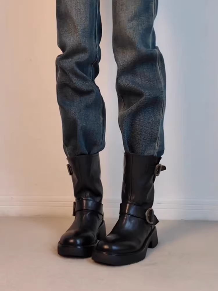 Phiên bản da bò ~ Giày bốt đi xe máy có khóa thắt lưng phong cách cổ điển dành cho nữ, giày bốt Martin mũi tròn đế dày mới, giày cao bồi miền Tây