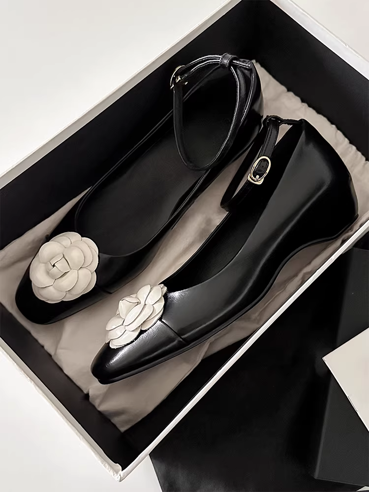 Phiên bản da cừu ~ Giày đế bằng dây đeo hoa trà đa năng dành cho nữ, da thật, thiết kế độc đáo, tôn dáng, giày đi làm