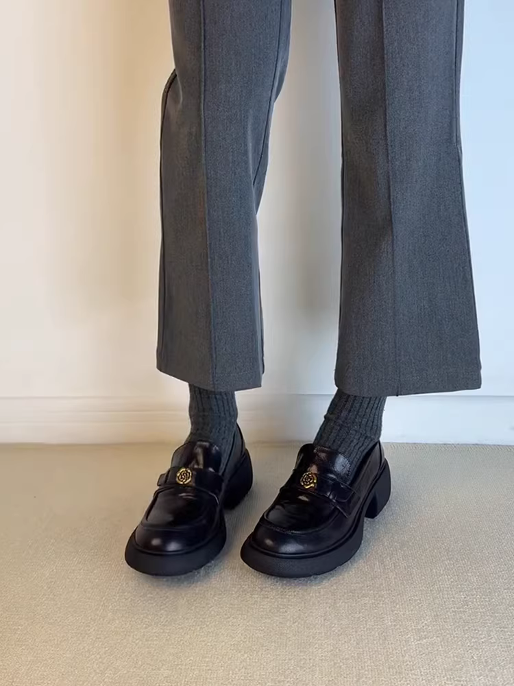 Phiên bản da cừu ~ Giày lười kiểu cổ điển hoa trà đa năng dành cho nữ với gót dày, giày da đế dày thoải mái để đi làm