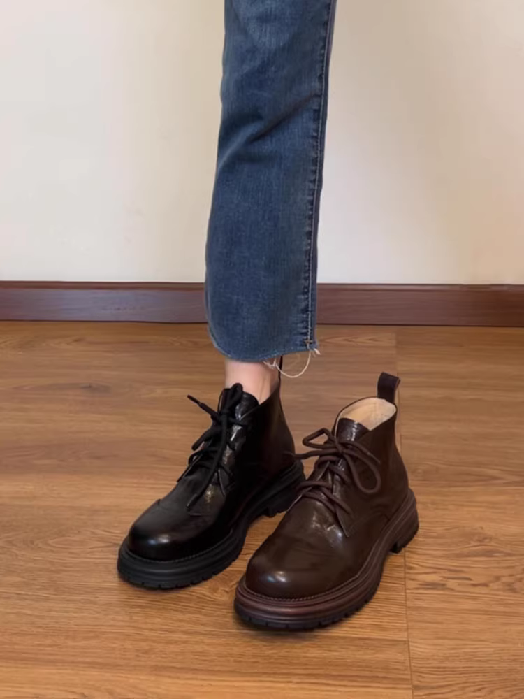 Phiên bản da bò ~ Giày bốt Martin cổ điển bằng da thật đế dày dành cho nữ, kiểu Anh, buộc dây, gót dày, kiểu dáng đơn giản, giúp thon gọn chân, thích hợp đi làm.