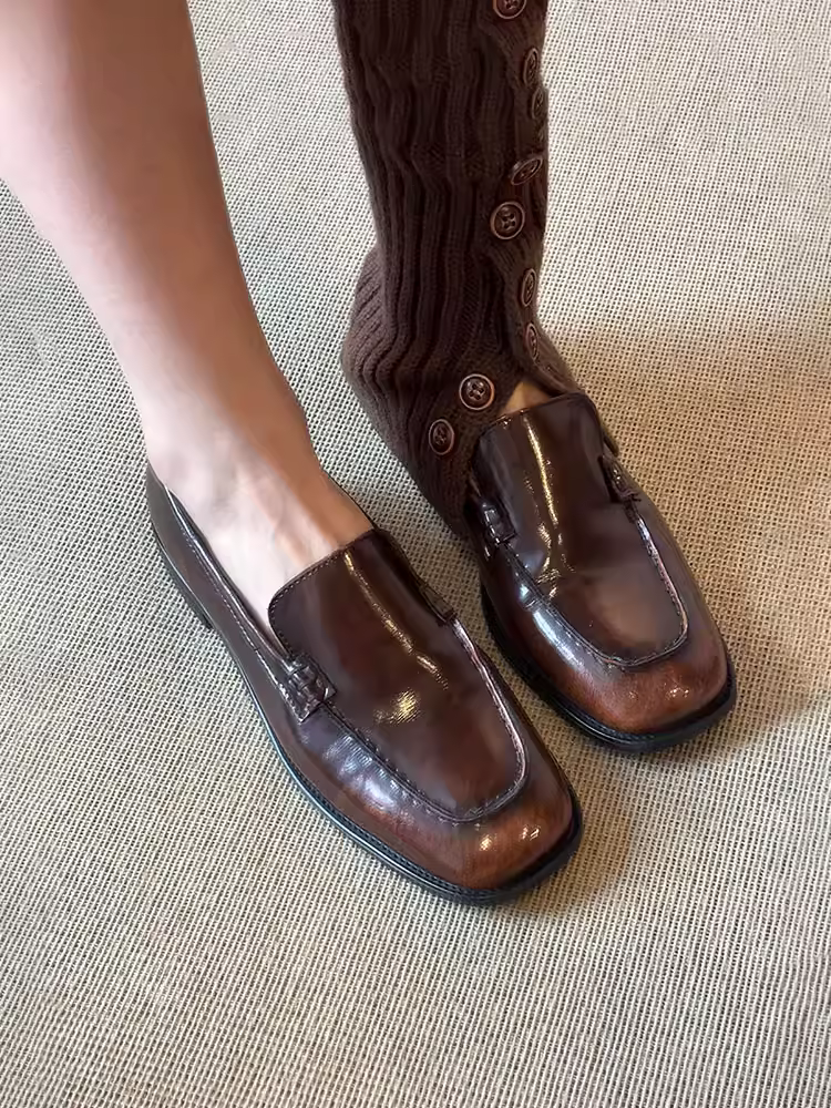 Phiên bản da cừu ~ Giày lười mũi vuông tối giản phong cách tiền cổ điển thời thượng dành cho nữ, giày da thật đế thấp kiểu Anh, kiểu dáng nhỏ gọn, dễ mang.