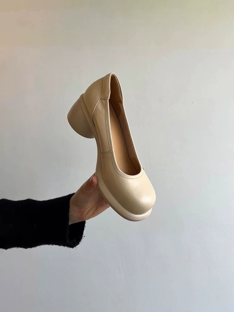 Phiên bản da cừu ~ Giày bà ngoại đế dày tăng chiều cao dành cho nữ, giày da thật đơn giản kiểu lười đi với gót dày, thoải mái và không gây mỏi, kiểu giày Mary Jane.