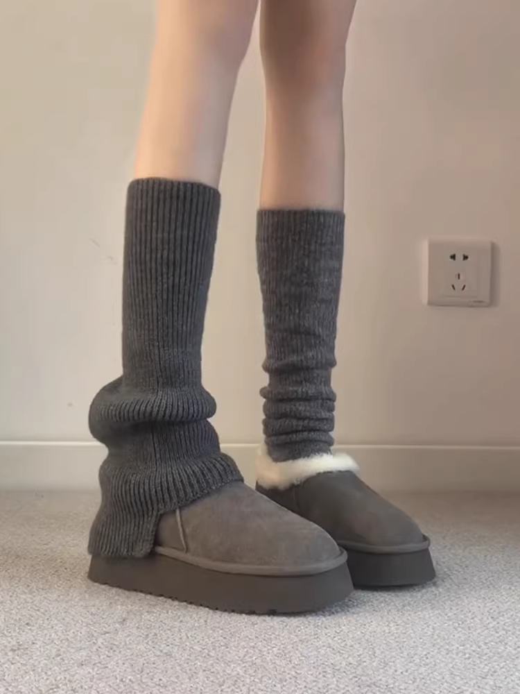 Phiên bản da bò ~ Giày bốt đi tuyết đế dày tăng chiều cao thời trang và đa năng dành cho phụ nữ nhỏ nhắn, giày bốt cotton ấm áp đơn giản, dễ mang.