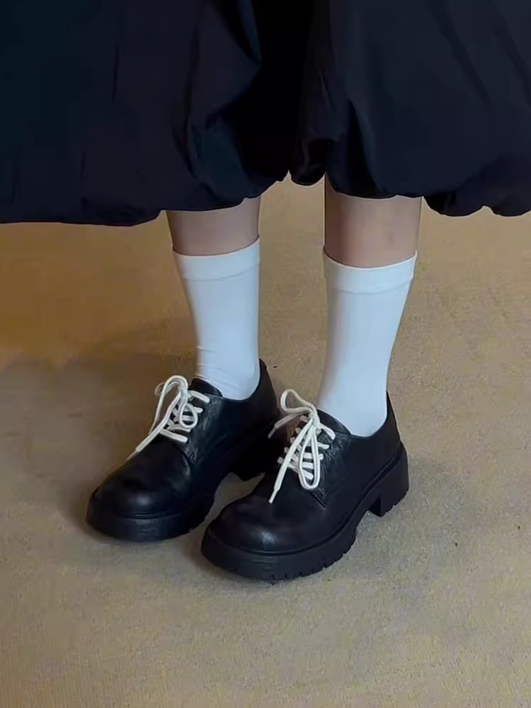 Phiên bản da cừu ~ Giày derby đế dày cổ điển dành cho nữ có chiều cao thấp, gót dày, buộc dây phía trước, phong cách Anh, giày da nhỏ đa năng