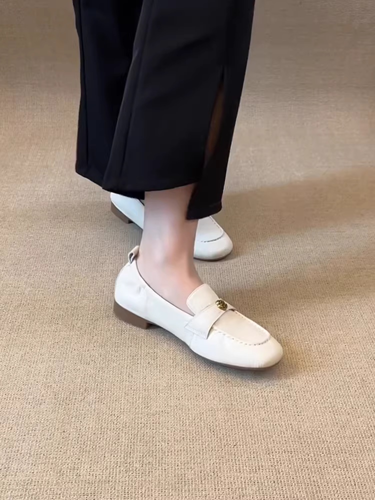 Phiên bản da cừu ~ Giày lười đế bằng màu trắng dịu dàng thanh lịch dành cho nữ, giày đơn mũi vuông, giày da nhỏ hoa trà cổ điển
