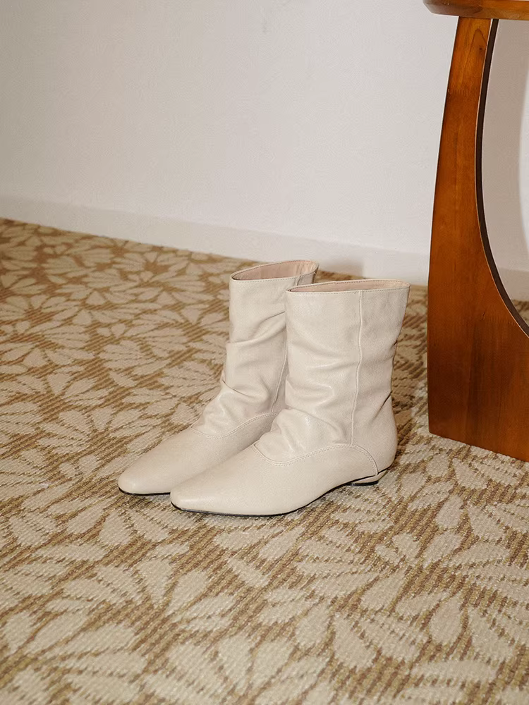 Pear Xiaoqi~ Giày bốt xếp ly da thật kiểu Pháp mới dành cho nữ, mũi nhọn đơn giản, thích hợp để phối với áo khoác, bốt cao bồi kiểu phương Tây thông thường.