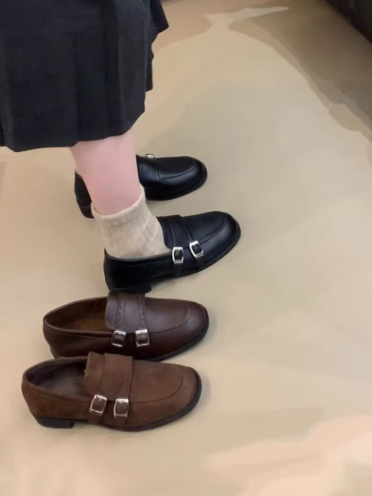 Phiên bản da cừu ~ Giày lười cổ điển có khóa đôi mũi tròn, kiểu dáng cổ điển dành cho nữ, giày đế thấp đa năng kiểu dáng preppy.