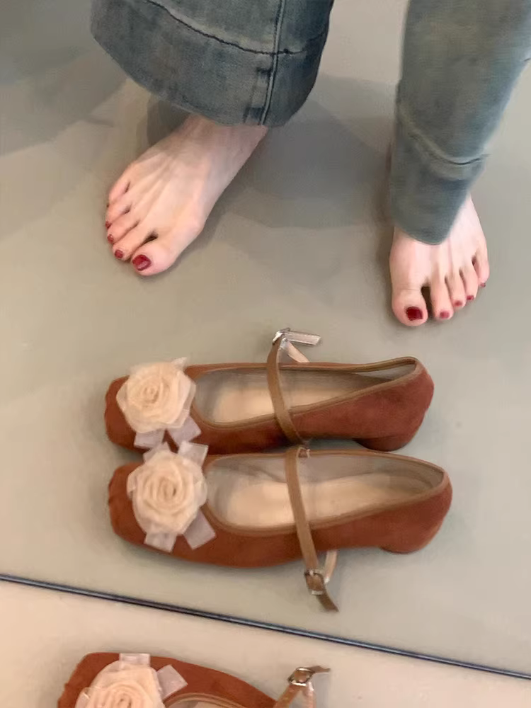 Phiên bản da cừu ~ Giày đơn mũi vuông bằng da mờ kiểu mới dành cho nữ, giày Mary Jane có gót thấp xếp ly hoa