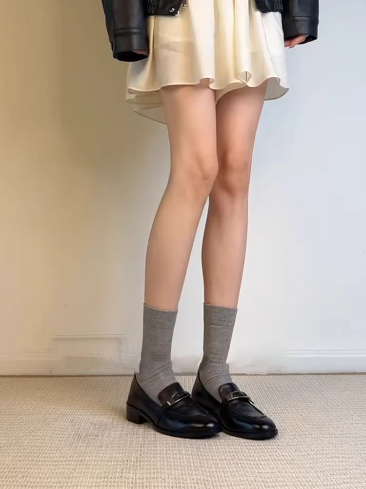 Phiên bản da cừu ~ Giày da có khóa kim loại thời trang kiểu retro dành cho nữ, giày lười da thật màu đen phong cách Anh quốc