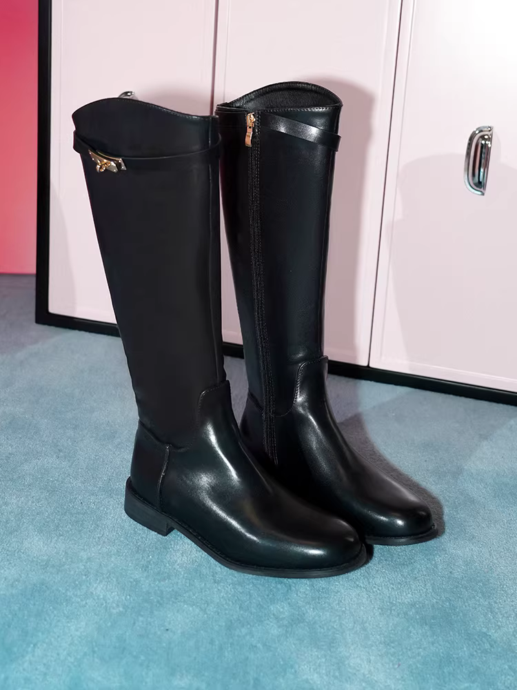 Pear Xiaoqi~ Giày bốt dài qua đầu gối có khóa kim loại phong cách Anh quốc dành cho nữ, giày bốt cưỡi ngựa đế dày màu đen thanh lịch
