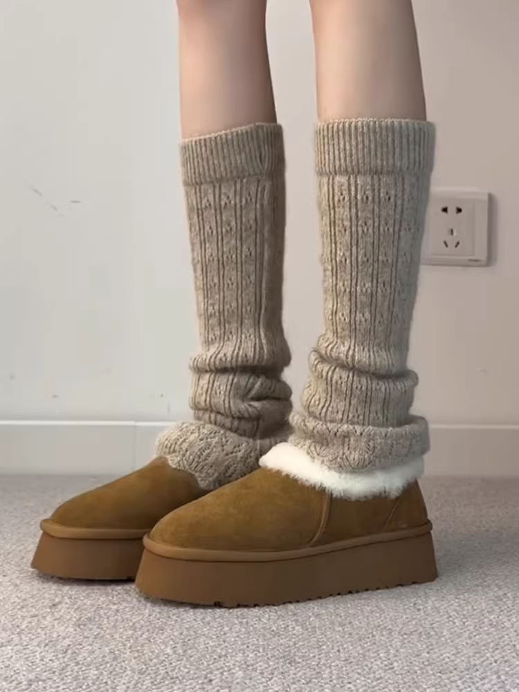 Phiên bản da bò ~ Giày bốt đi tuyết đế dày tăng chiều cao thời trang và đa năng dành cho phụ nữ nhỏ nhắn, giày bốt cotton ấm áp đơn giản, dễ mang.