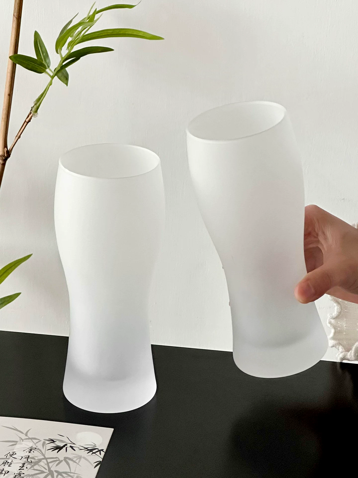 Cốc thủy tinh mờ sáng tạo, dung tích lớn, cốc trà thời trang, ly rượu có giá trị thẩm mỹ cao, cốc uống nước lạnh, cốc nước, cốc đồ uống.