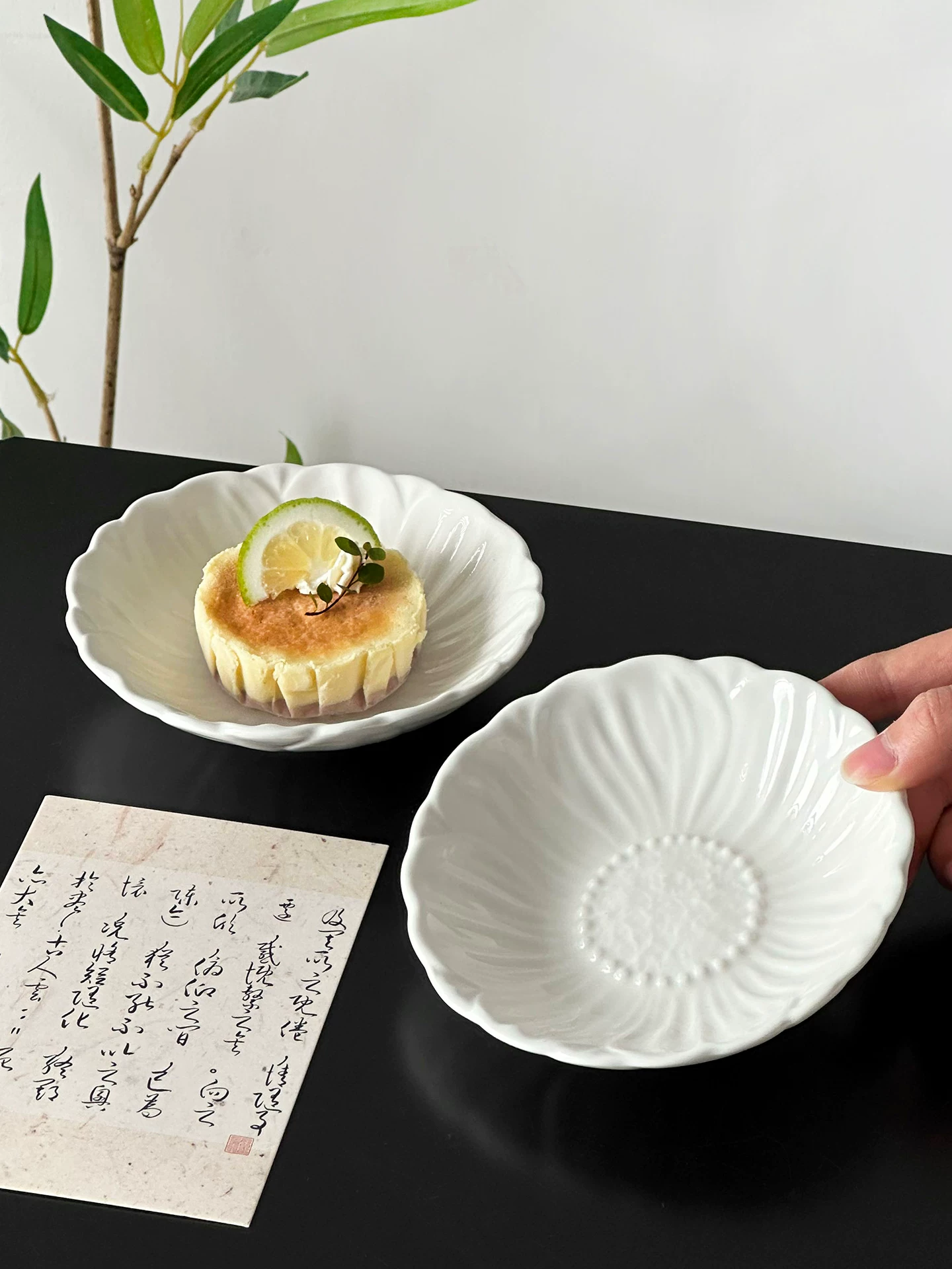 Đĩa bánh ngọt kiểu Trung Quốc cổ điển, đĩa trà hình hoa, đĩa tráng miệng cao cấp và đẹp mắt, đĩa sứ, đĩa nhỏ tinh tế.