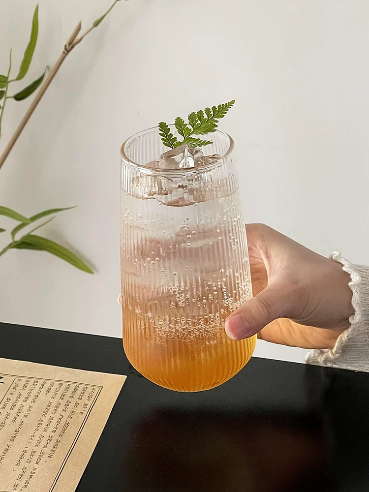 Ly thủy tinh sọc độc đáo, mang lại cảm giác cao cấp, dùng làm ly cocktail, ly nước ép, ly cà phê, ly nước lạnh, ly nước có ga.
