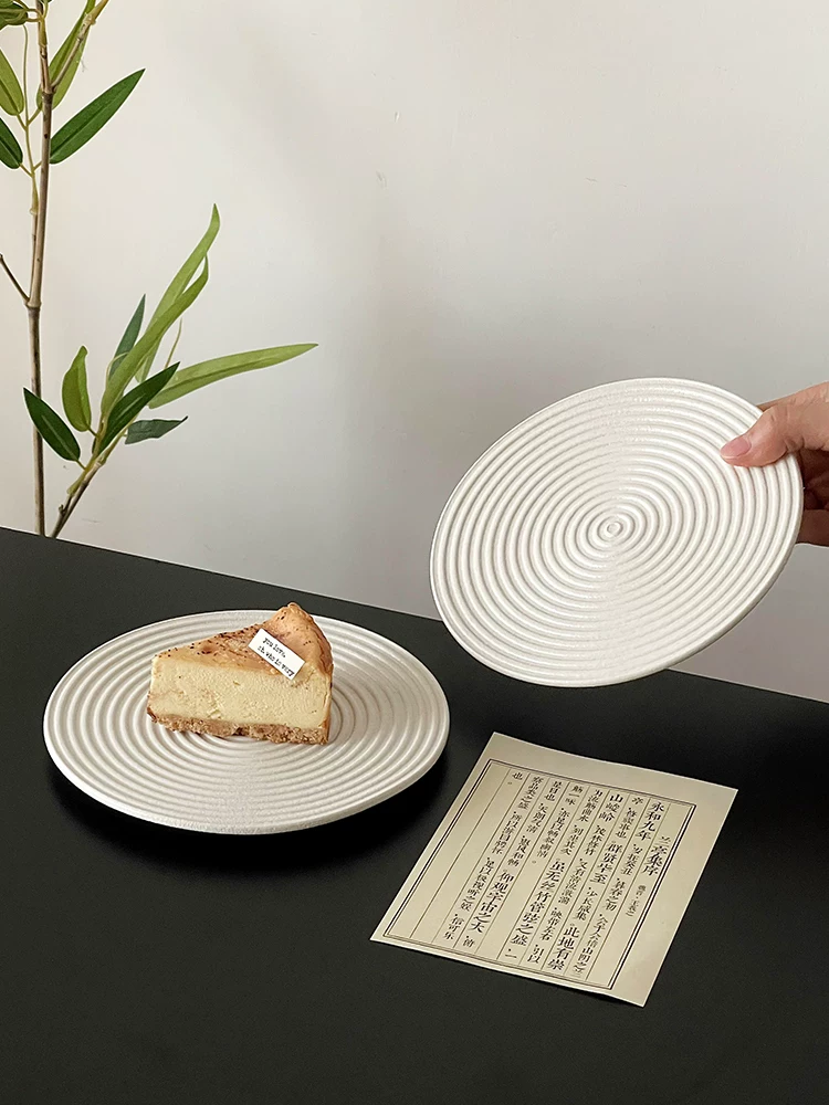 Đĩa sứ đơn giản, đĩa phẳng có họa tiết xoắn ốc, đĩa tráng miệng, đĩa bánh ngọt, đĩa ăn nhẹ trà chiều tinh tế, đĩa màu trơn, đĩa đựng trái cây.