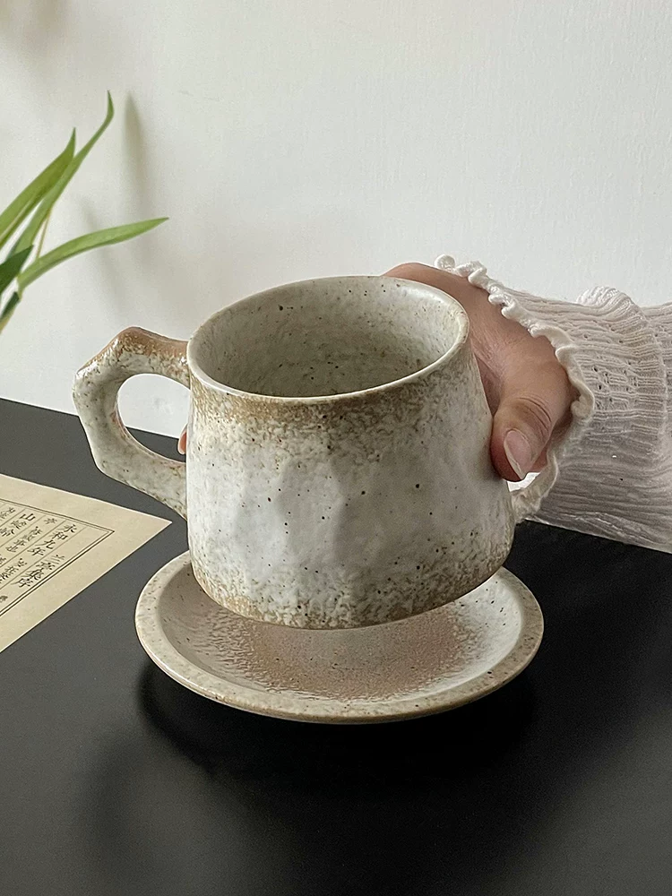Bộ cốc thiết kế độc đáo, bộ cốc và đĩa sứ mộc mạc, cốc cà phê cổ điển, cốc sứ sáng tạo, cốc nước thẩm mỹ cao.