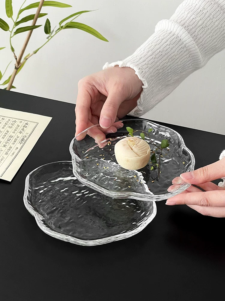 Đĩa thủy tinh hình đám mây độc đáo với thiết kế thời trang, đĩa đựng trái cây trong suốt, đĩa đựng món tráng miệng, đĩa đựng bánh ngọt trà chiều kiểu Trung Quốc, đĩa đựng đồ ăn nhẹ.